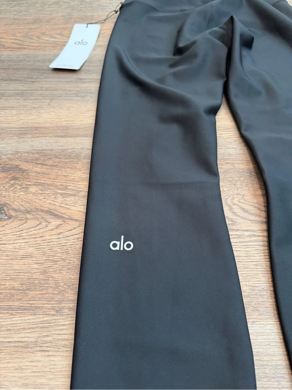NWT Alo Yoga High Waist Airlift Legging Black Full Length Size Medium